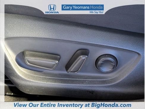 Used 2018 Toyota Camry LE FWD image 21