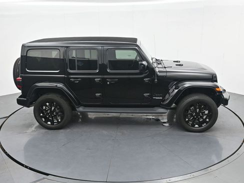 Used 2021 Jeep Wrangler Unlimited Sahara AWD/4WD image 21