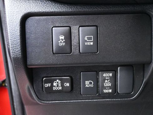 Used 2023 Toyota Tacoma TRD Sport w/ Advanced Technology Package AWD/4WD image 4