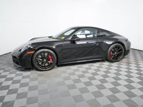 Used 2025 Porsche 911 Carrera S RWD image 2