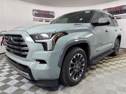 Used 2024 Toyota Sequoia Limited w/ Tow Technology Package AWD/4WD image 8