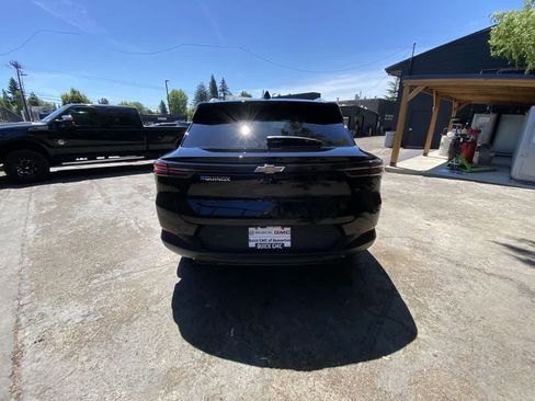 Used 2026 Chevrolet Equinox EV LT FWD image 5