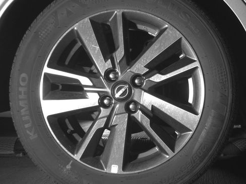 Used 2025 Nissan Versa SV image 15