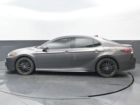 Used 2022 Toyota Camry XSE w/ Navigation Package image 7