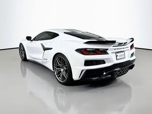 Used 2023 Chevrolet Corvette Z06 w/ Stealth Interior Trim Package RWD image 7