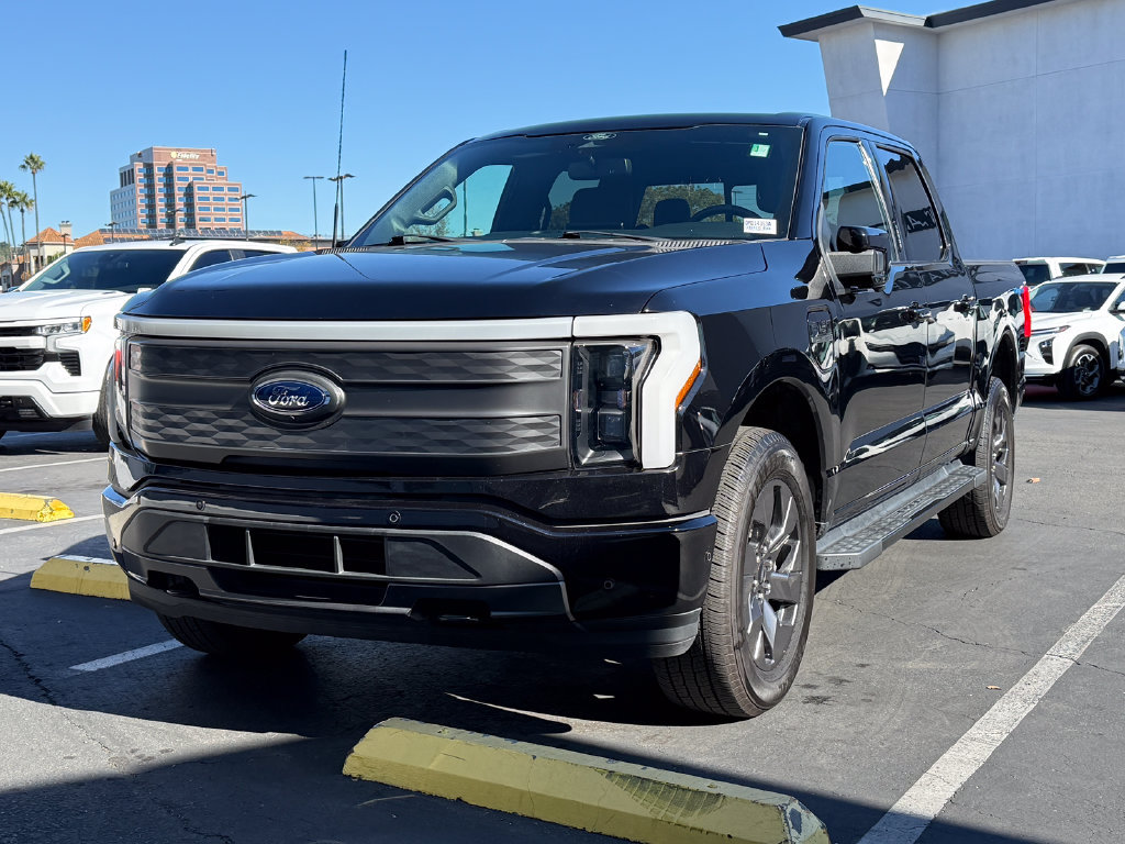 Used 2022 Ford F150 Lightning Lariat w/ Equipment Group 511A High AWD/4WD image 12