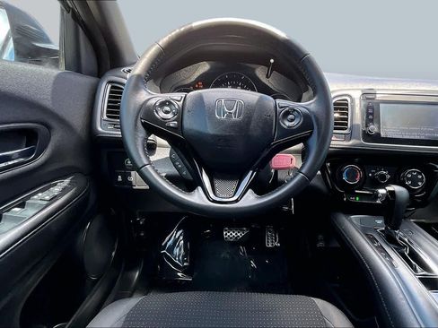 Used 2019 Honda HR-V Sport image 5