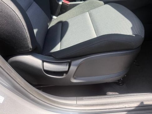Used 2025 Kia Soul LX w/ LX Technology Package FWD image 46