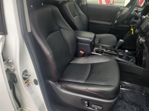 Used 2015 Toyota 4Runner Trail Premium AWD/4WD image 9