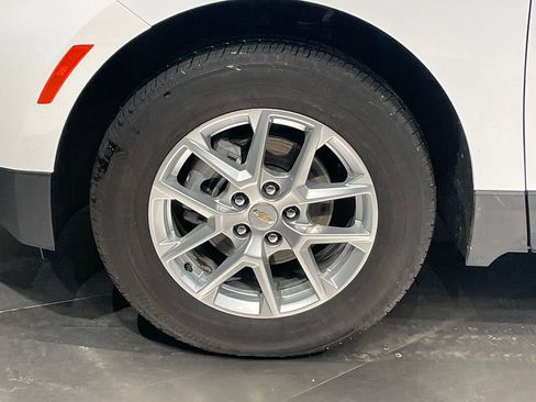 Used 2024 Chevrolet Equinox LS image 35