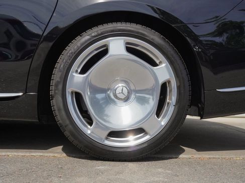 Used 2025 Mercedes-Benz Maybach S 680 4MATIC image 33