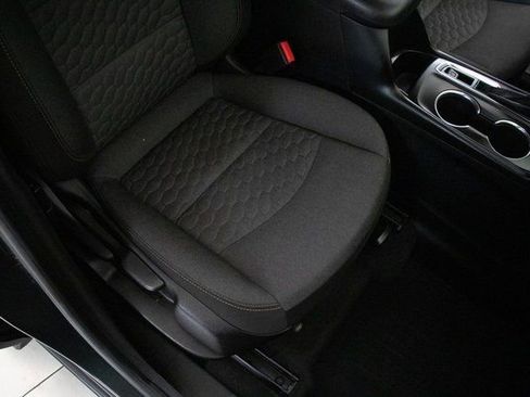 Used 2019 Chevrolet Equinox LT image 17