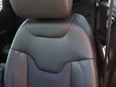 New 2026 Jeep Compass Latitude AWD/4WD image 12