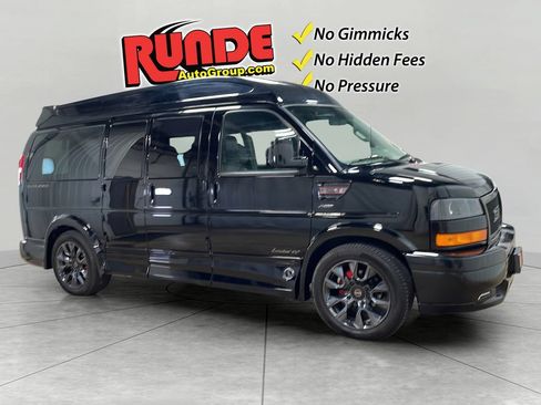 Used 2025 GMC Savana 2500 w/ Driver Convenience Package RWD image 8
