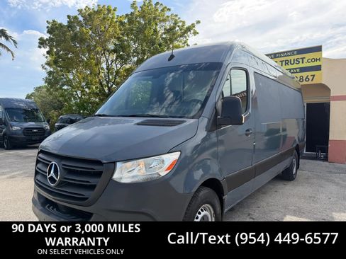 Used 2019 Mercedes-Benz Sprinter 170 image 1