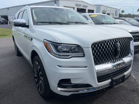 Used 2023 Lincoln Navigator L Black Label AWD/4WD image 1