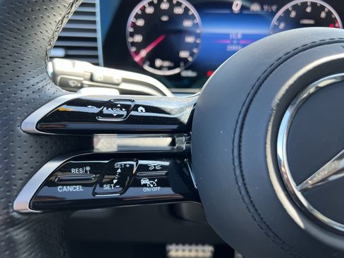 Certified 2025 Mercedes-Benz GLS 450 4MATIC image 19