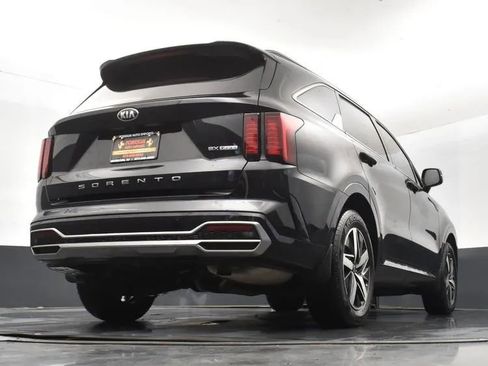 Used 2021 Kia Sorento EX w/ Panoramic Sunroof Package image 13