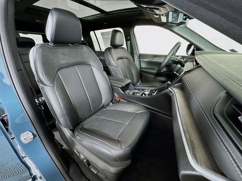 New 2026 Jeep Grand Cherokee L Limited AWD/4WD image 30