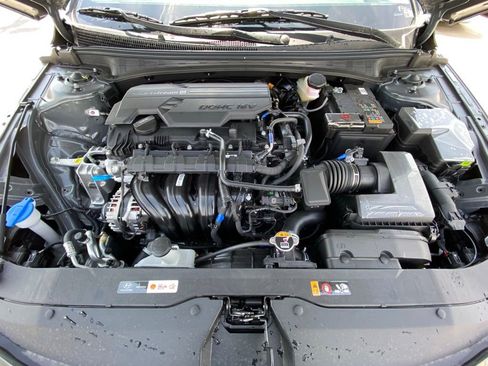 New 2026 Hyundai Elantra Sport FWD image 31