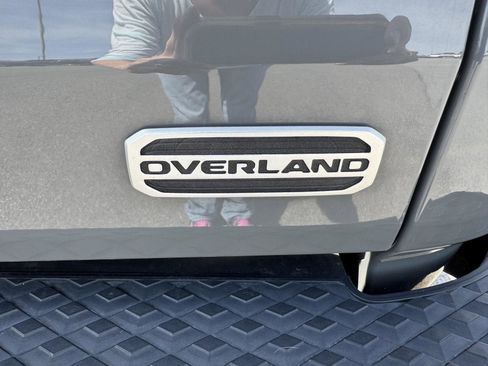 Used 2023 Jeep Gladiator Overland w/ Popular Equipment Package AWD/4WD image 31