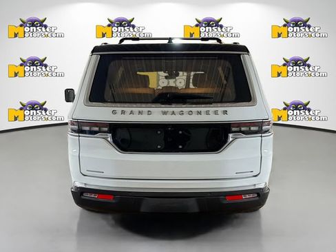 Used 2022 Jeep Grand Wagoneer Series III image 5