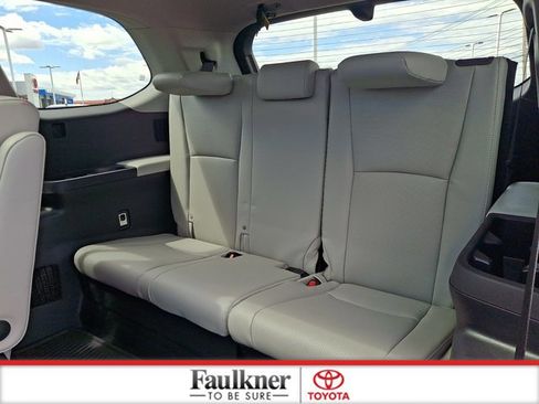 Certified 2025 Toyota Grand Highlander AWD image 11
