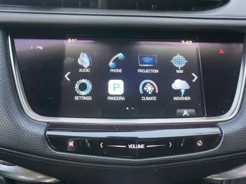 Used 2017 Cadillac XT5 Premium Luxury FWD image 8
