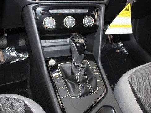Used 2024 Volkswagen Taos S FWD image 28
