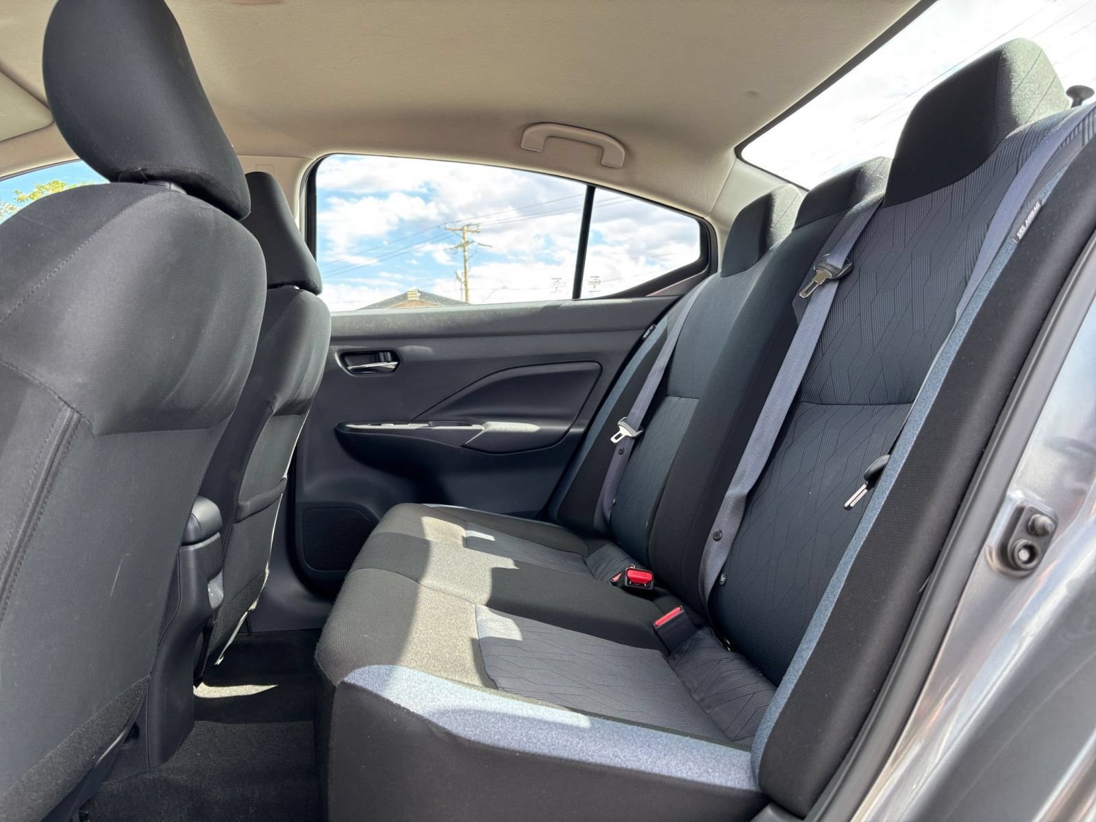 Used 2025 Nissan Versa SV FWD image 22