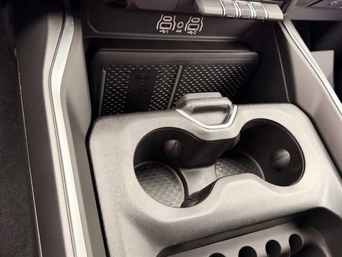 New 2026 RAM 1500 4x4 Crew Cab image 23