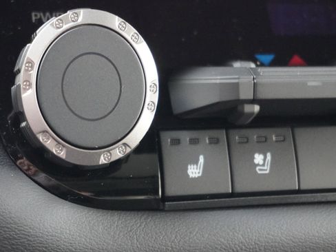 New 2026 Toyota Tundra Platinum image 29