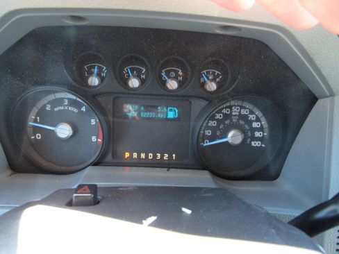 Used 2016 Ford F550 2WD Crew Cab Super Duty image 35