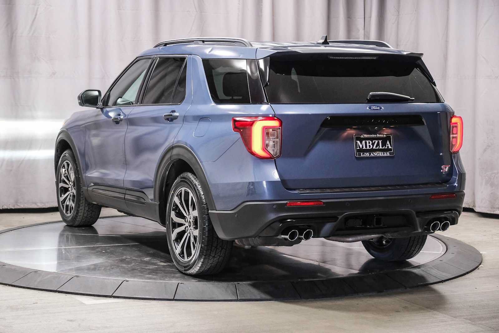 Used 2021 Ford Explorer ST w/ Equipment Group 401A AWD/4WD image 2