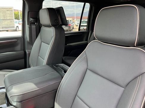 New 2026 Chevrolet Suburban Premier AWD/4WD image 17