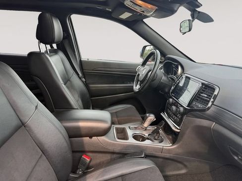 Used 2021 Jeep Grand Cherokee Laredo X AWD/4WD image 15