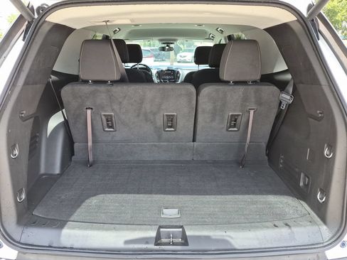 Used 2019 Chevrolet Traverse LT FWD image 21