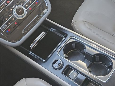 Used 2022 Lincoln Corsair FWD image 20