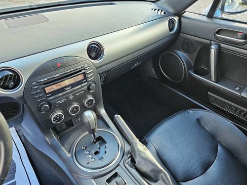Used 2010 MAZDA MX-5 Miata Grand Touring w/ Premium Pkg image 11