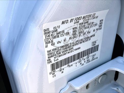 Used 2012 Ford F350 Lariat image 34