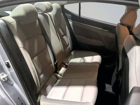 Used 2017 Hyundai Elantra SE FWD image 27