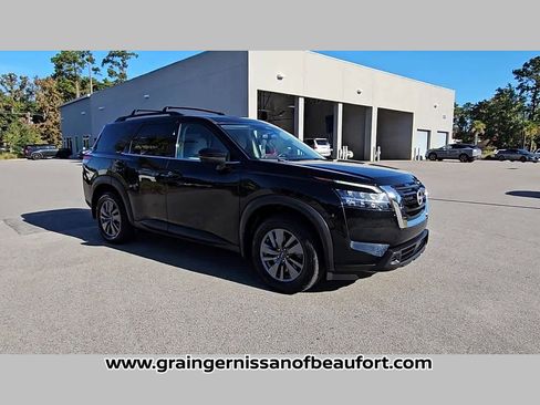 Used 2022 Nissan Pathfinder SV image 35