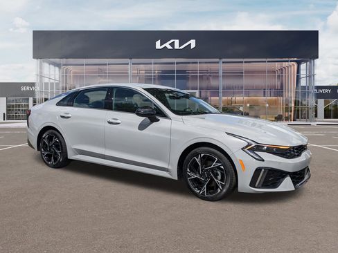 Certified 2025 Kia K5 GT-Line image 2