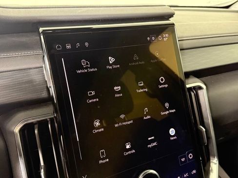 Used 2025 GMC Acadia Elevation image 16