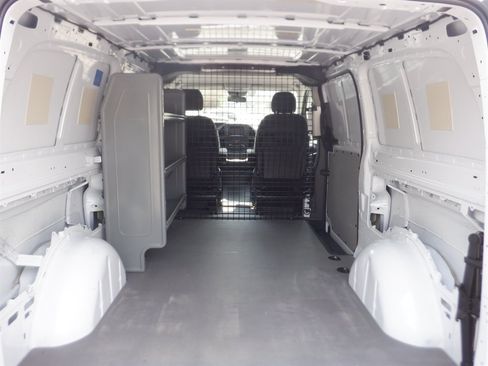 Used 2023 Mercedes-Benz Metris image 5