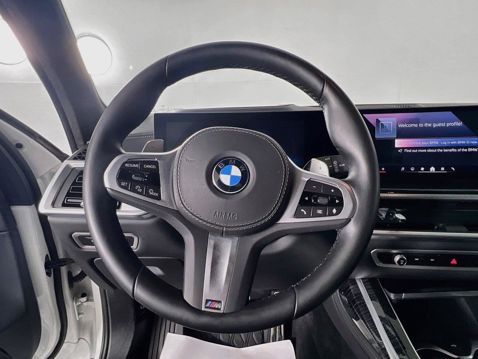 Used 2025 BMW X7 xDrive40i w/ M Sport Package AWD/4WD image 12