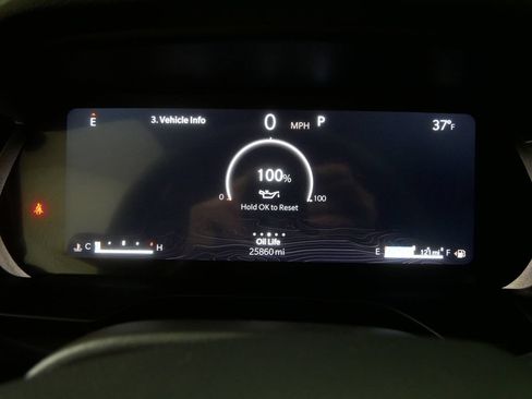 Used 2025 Jeep Grand Cherokee Altitude AWD/4WD image 31