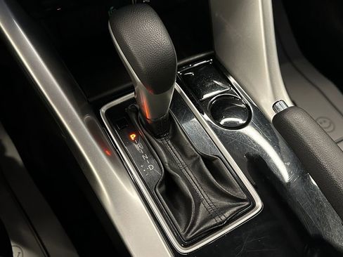 Used 2018 Mitsubishi Eclipse Cross ES image 15