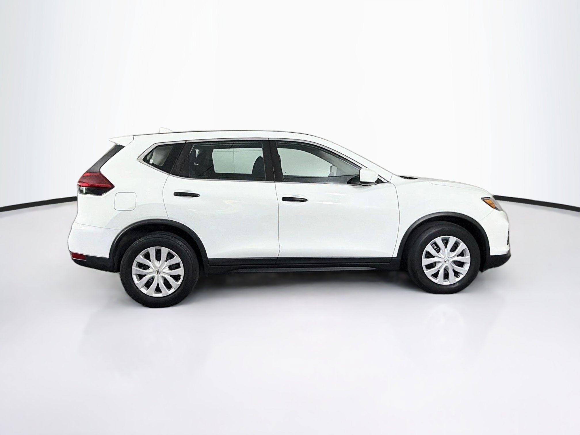 Used 2018 Nissan Rogue S FWD image 10