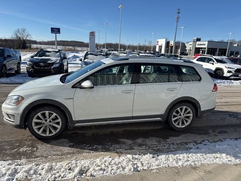 Used 2017 Volkswagen Golf Alltrack SE image 13